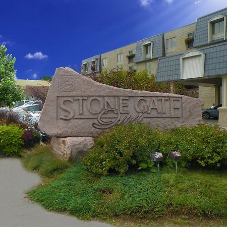 Stone Gate Inn Orillia Esterno foto