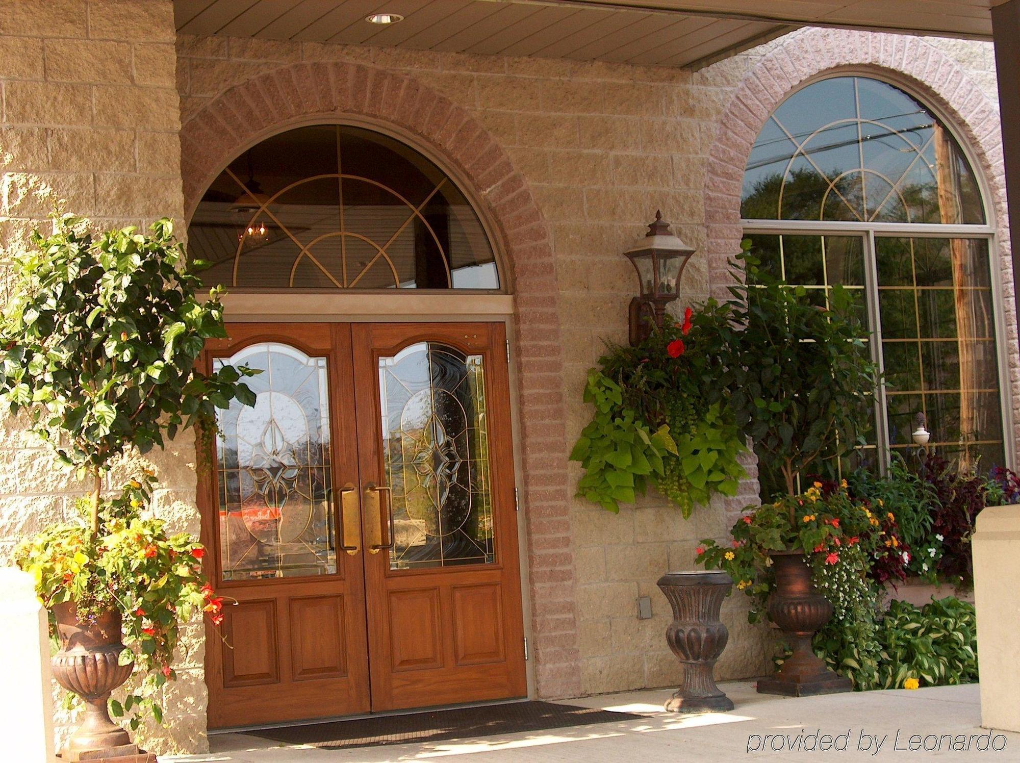 Stone Gate Inn Orillia Esterno foto