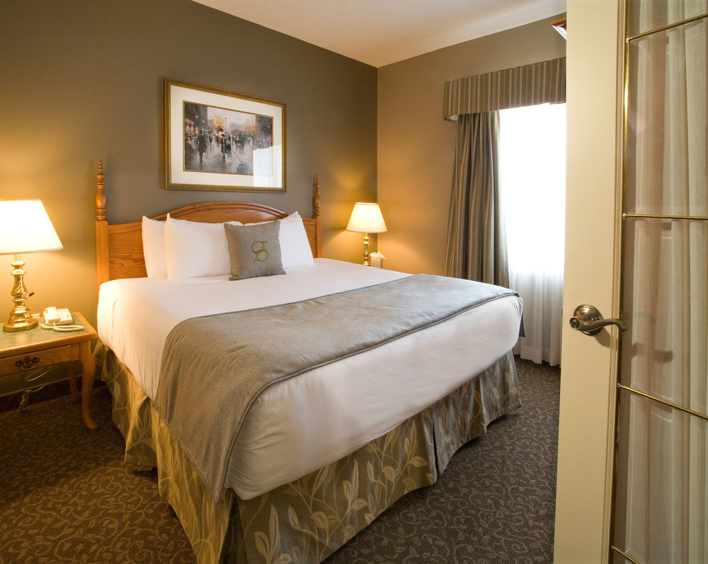 Stone Gate Inn Orillia Esterno foto